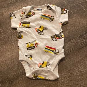 6-12 month, shortsleeved onesie, Old Navy